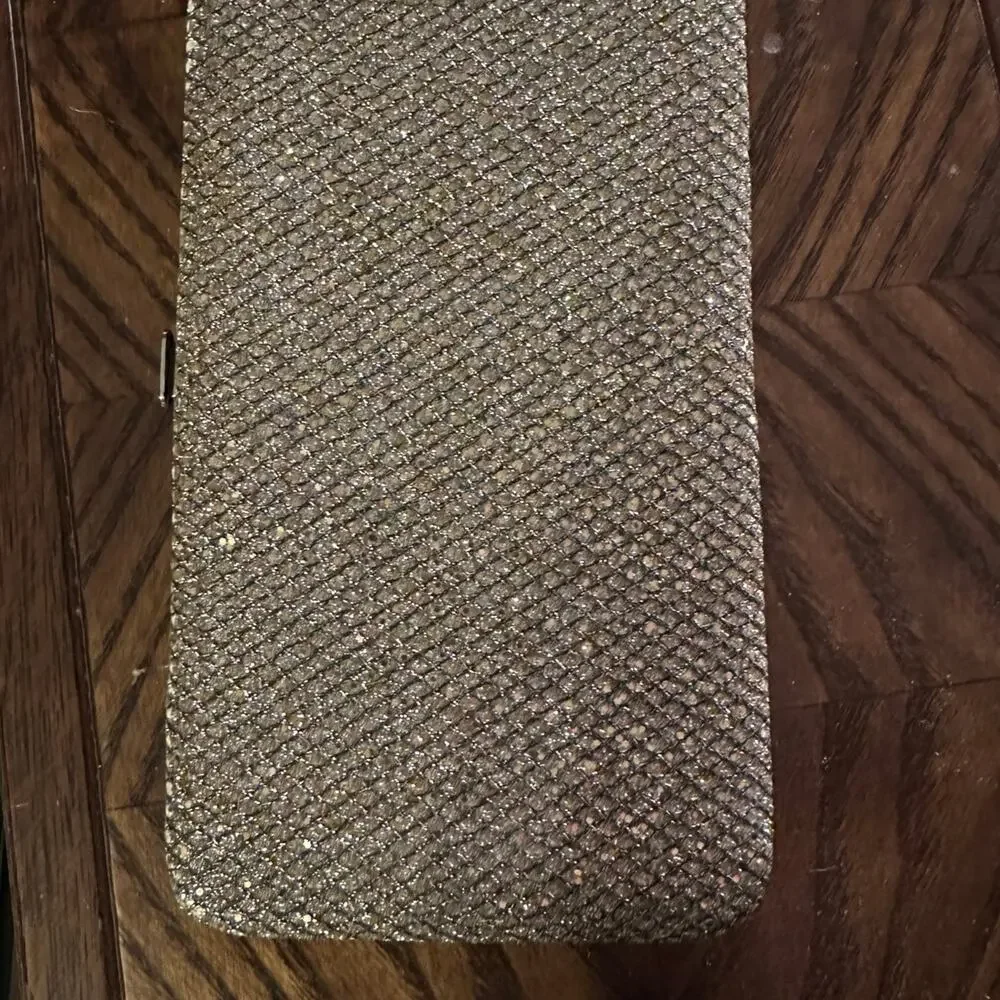 Women's silver evening‎ clutch